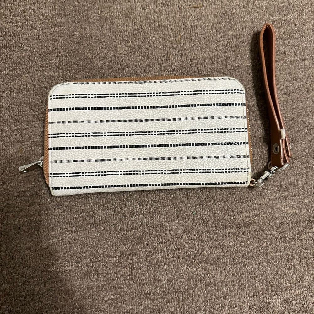 Jewell by Thirty One wallet